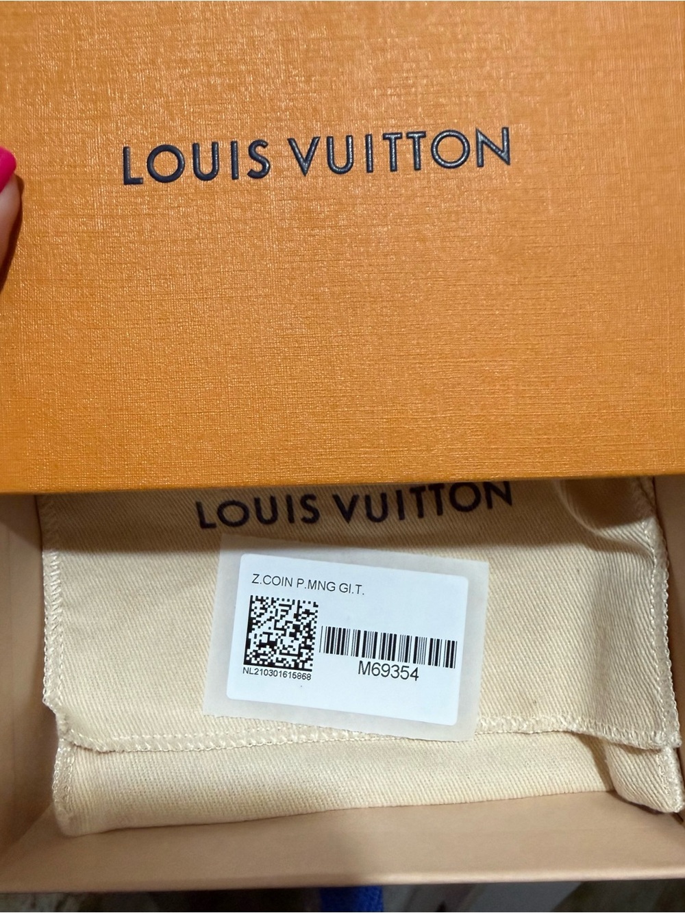 Louis Vuitton Black and Gold Monogram Zip Card Wallet - Picture 9 of 9
